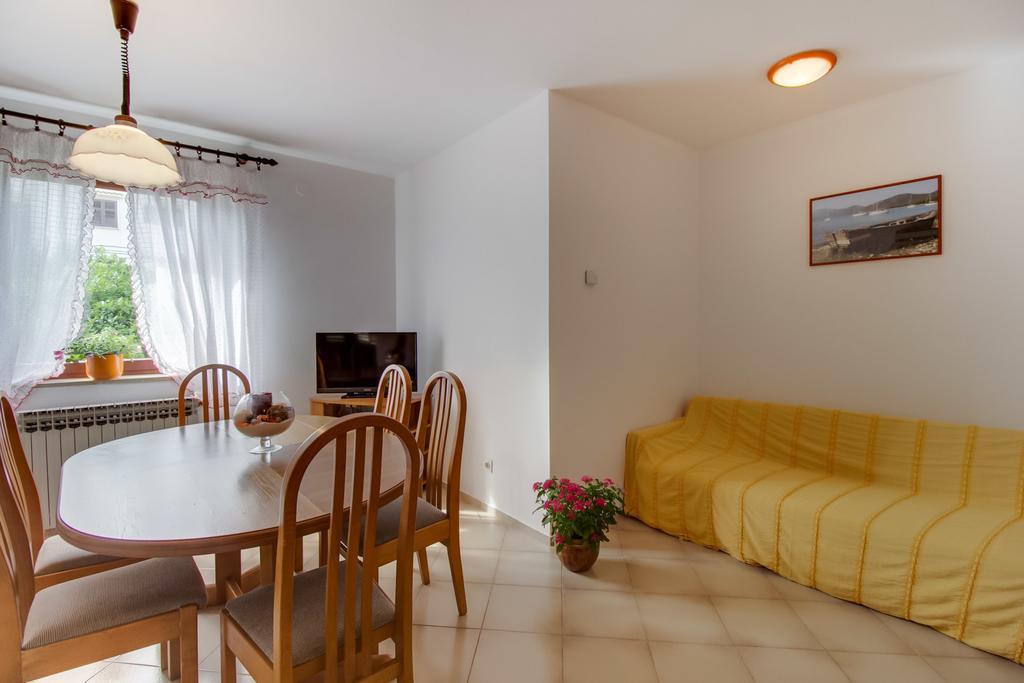 Apartments Franjo Mali Lošinj Szoba fotó