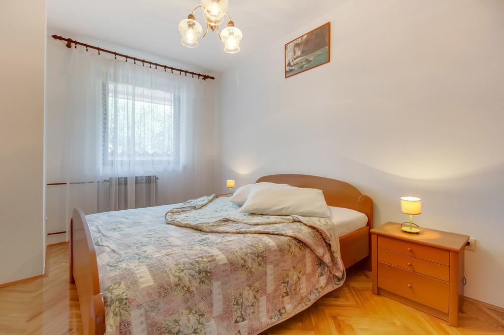 Apartments Franjo Mali Lošinj Szoba fotó