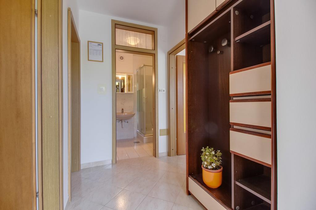 Apartments Franjo Mali Lošinj Szoba fotó
