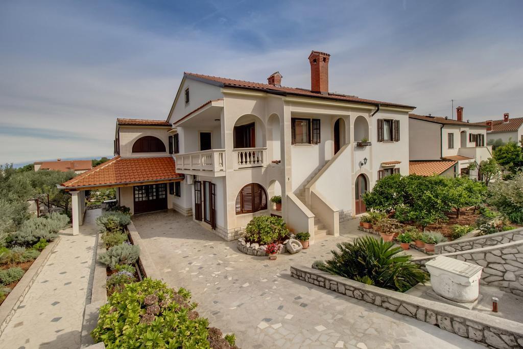 Apartments Franjo Mali Lošinj Szoba fotó